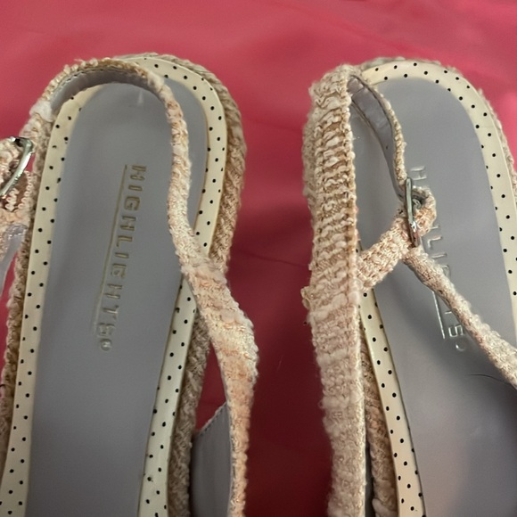 Baby pink sling back heels with pointed toes - Picture 4 of 9